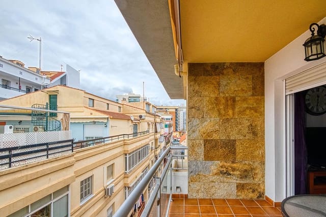 2 bedroom Beach Apartment for rent in Los Boliches , Fuengirola - € 1,000 (Ref: 8115905)