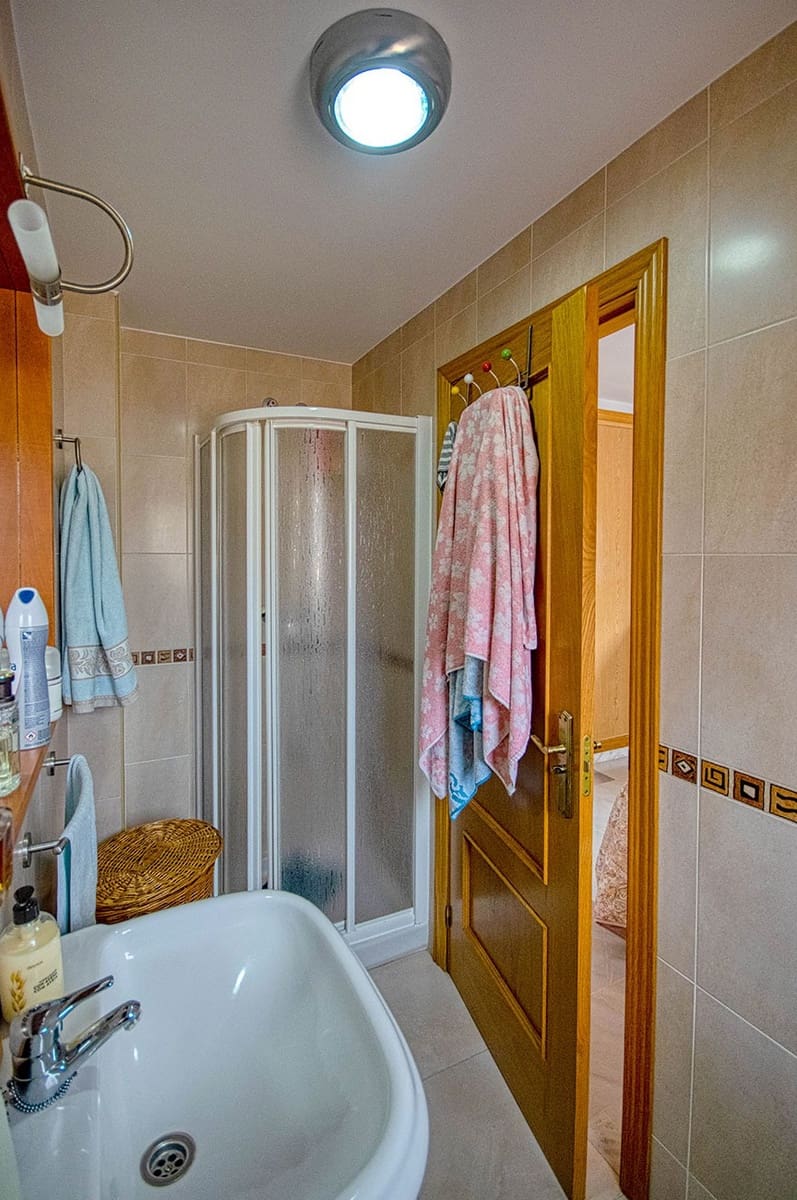 2 bedroom Beach Apartment for rent in Fuengirola - € 1,000 (Ref: 8115905)