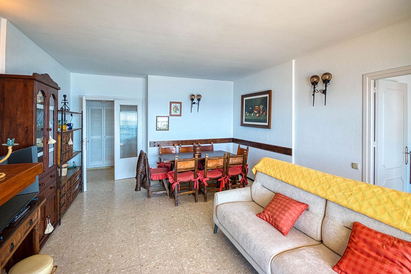 2 bedroom Beach Apartment for rent in Fuengirola - € 1,200 (Ref: 8299766)