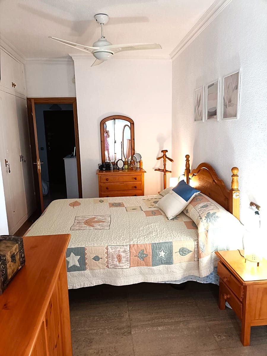 2 slaapkamer Strandappartement te huur in Fuengirola - € 1.300 (Ref: 8511102)