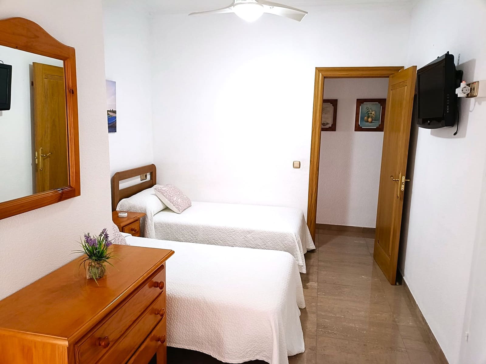 2 slaapkamer Strandappartement te huur in Fuengirola - € 1.300 (Ref: 8511102)