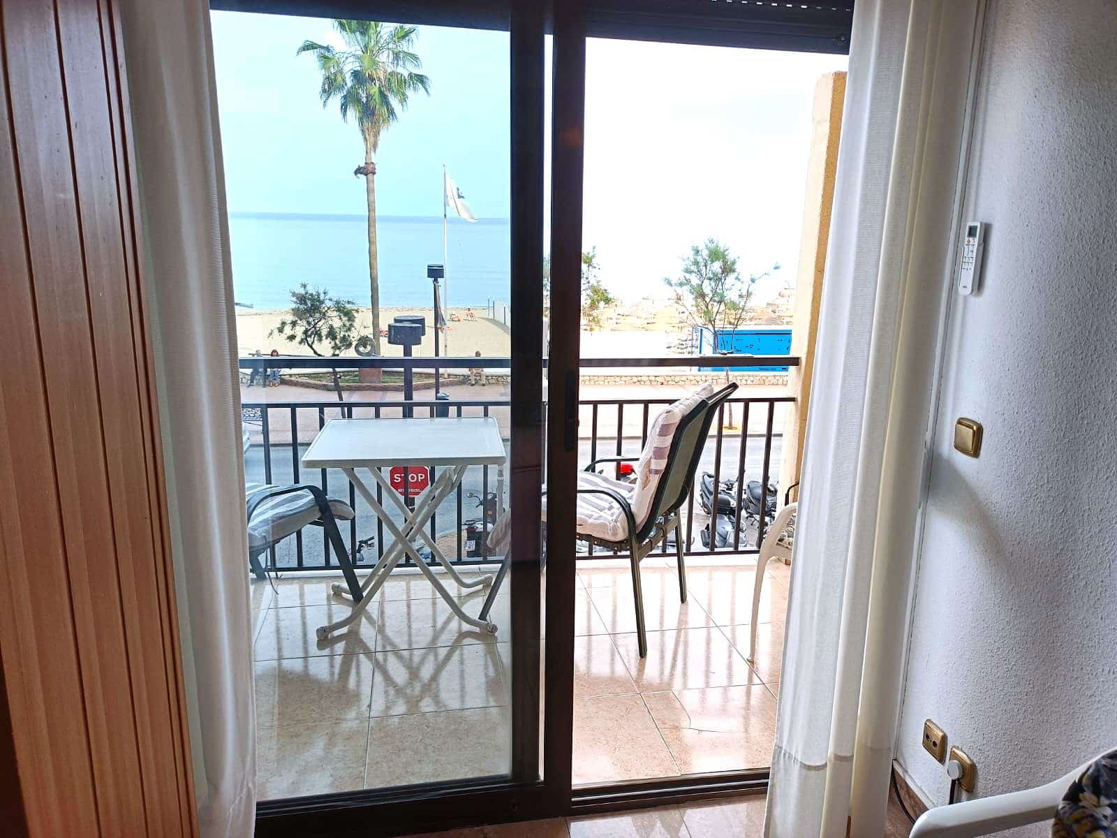 2 slaapkamer Strandappartement te huur in Fuengirola - € 1.300 (Ref: 8511102)