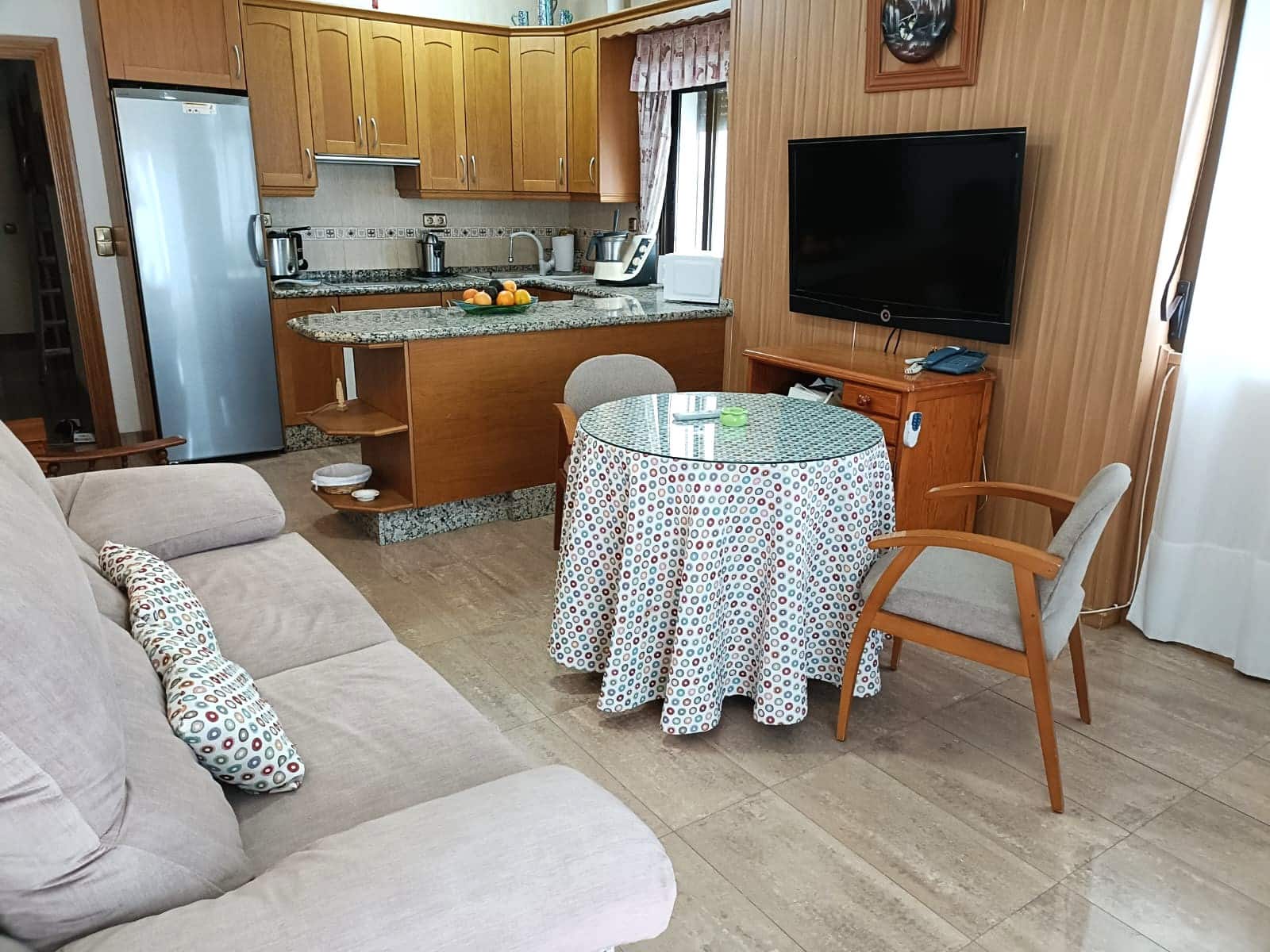 2 slaapkamer Strandappartement te huur in Fuengirola - € 1.300 (Ref: 8511102)