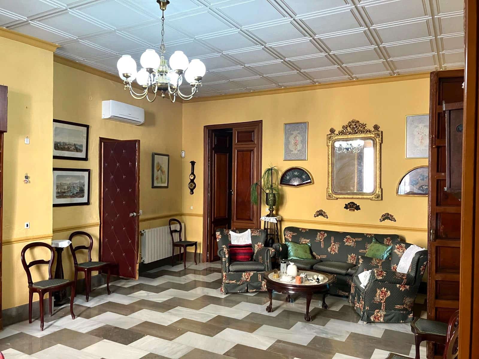 6 soveværelse Byhus til salg i Rute med garage - € 295.000 (Ref: 8520849)