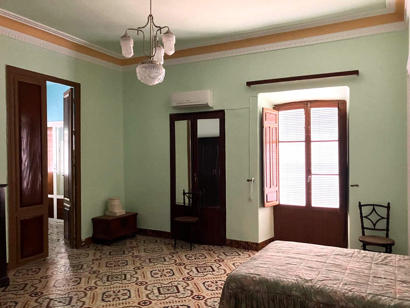 6 soveværelse Byhus til salg i Rute med garage - € 295.000 (Ref: 8520849)