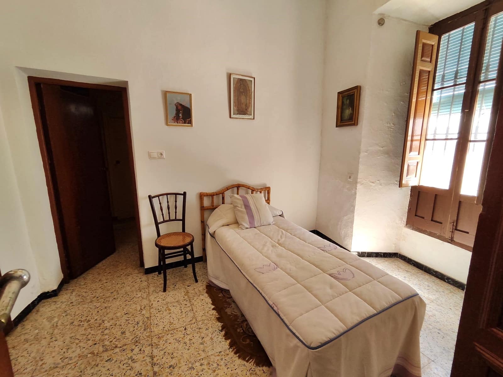 6 soveværelse Byhus til salg i Rute med garage - € 295.000 (Ref: 8520849)