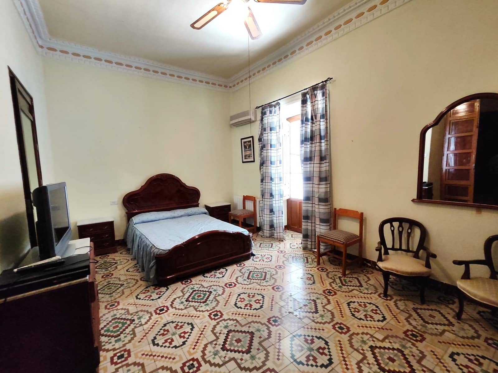 6 soveværelse Byhus til salg i Rute med garage - € 295.000 (Ref: 8520849)