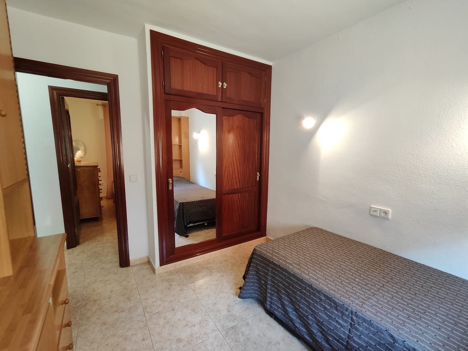 3 soveværelse Lejlighed til leje i Fuengirola - € 1.000 (Ref: 8533523)