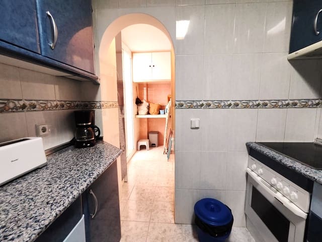 3 soveværelse Lejlighed til leje i Fuengirola - € 1.000 (Ref: 8533523)