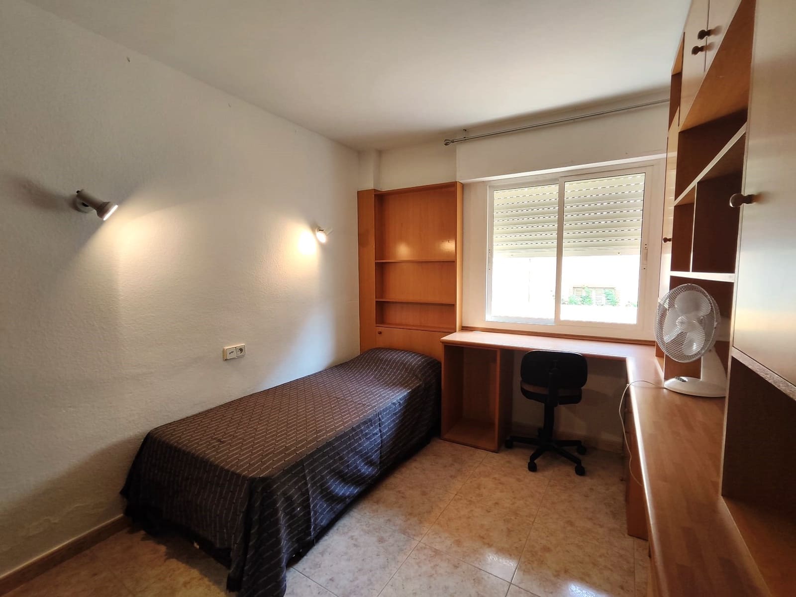 3 soveværelse Lejlighed til leje i Fuengirola - € 1.000 (Ref: 8533523)