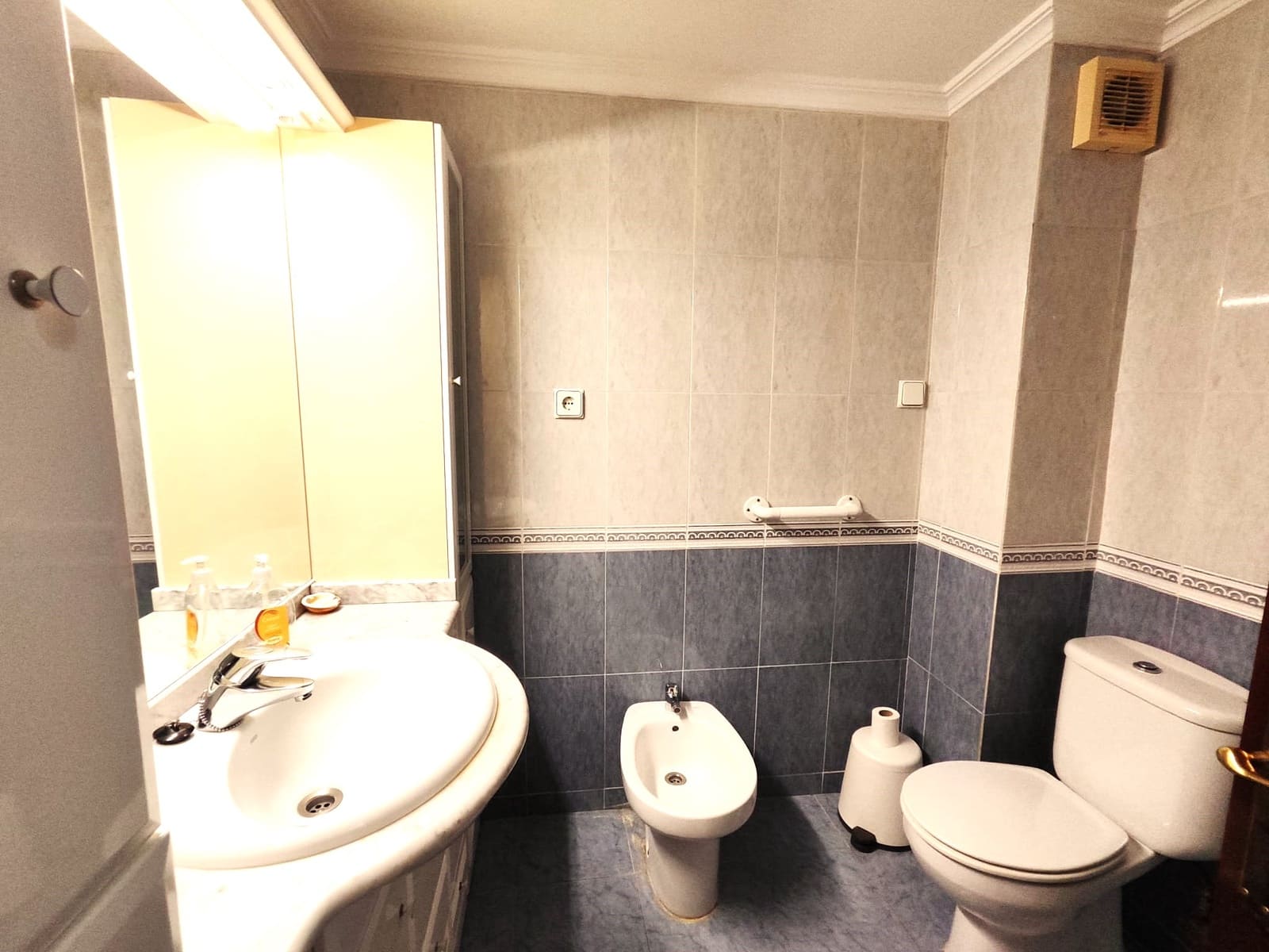 3 soveværelse Lejlighed til leje i Fuengirola - € 1.000 (Ref: 8533523)