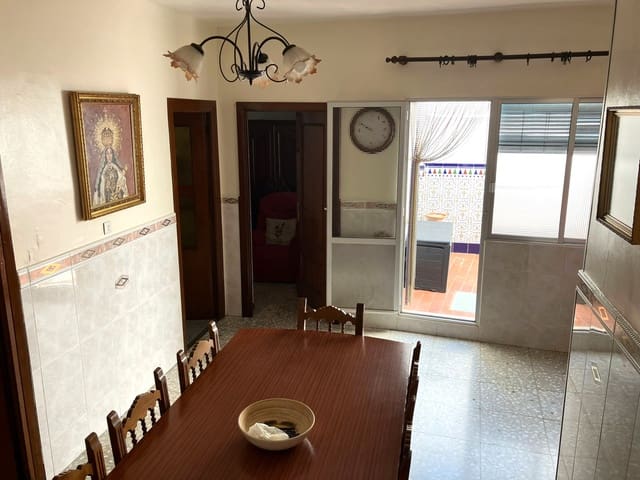 6 soveværelse Byhus til salg i Rute - € 120.000 (Ref: 8565684)