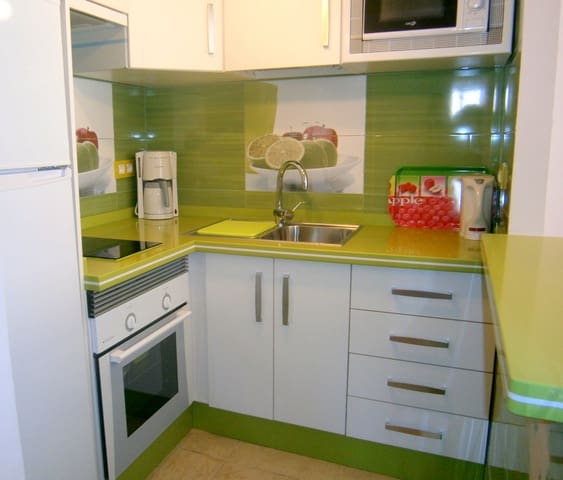 2 bedroom Beach Apartment for rent in Fuengirola with garage - € 1,270 (Ref: 8740846)