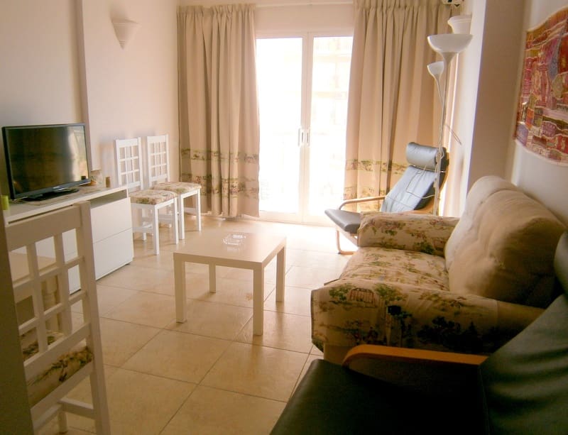 2 soveværelse Strandlejlighed til leje i Fuengirola med garage - € 1.270 (Ref: 8740846)