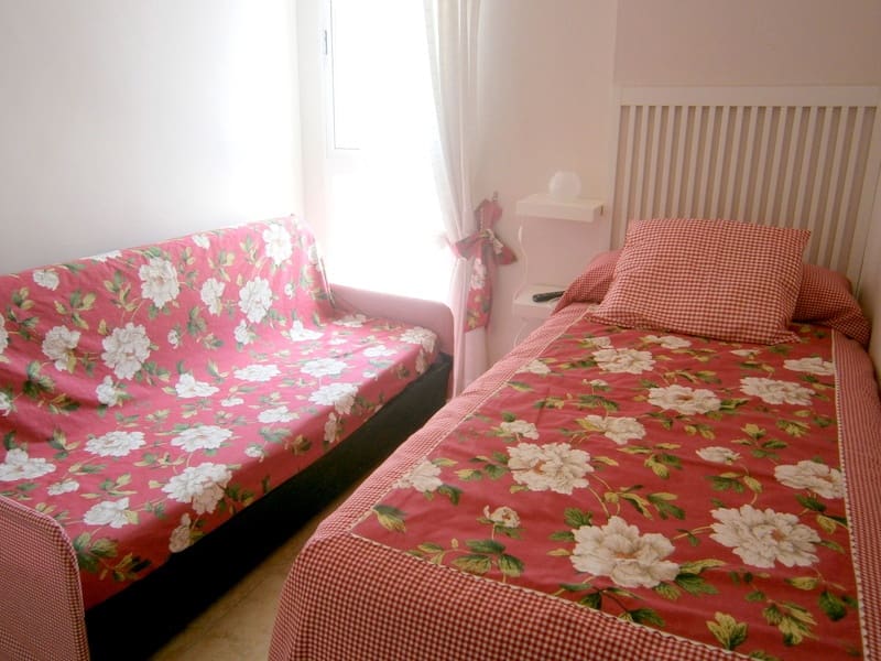 2 soveværelse Strandlejlighed til leje i Fuengirola med garage - € 1.270 (Ref: 8740846)