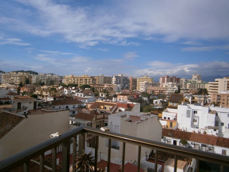 2 soveværelse Strandlejlighed til leje i Fuengirola med garage - € 1.270 (Ref: 8740846)