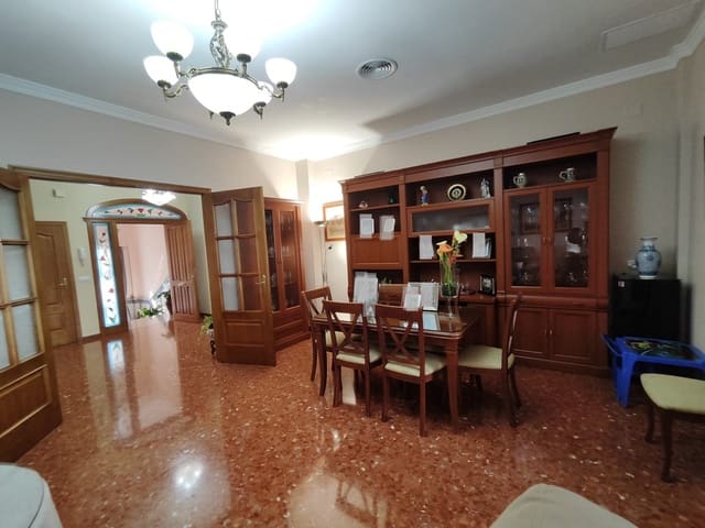 6 Zimmer Haus zu verkaufen in Rute mit Garage - 240.000 € (Ref: 8986862)