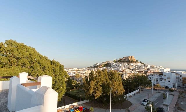 2 Zimmer Apartment zu verkaufen in Salobreña mit Pool Garage - 245.000 € (Ref: 8994388)