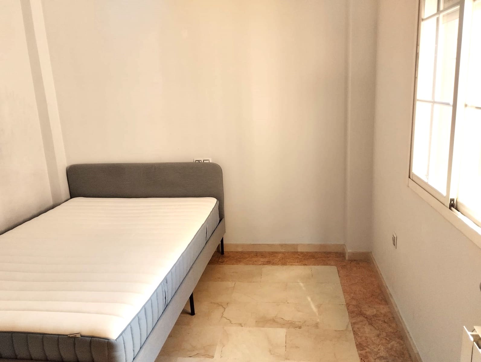 3 soveværelse Byhus til salg i Granada by med swimmingpool garage - € 380.000 (Ref: 9004430)