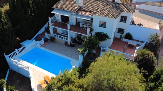 4 slaapkamer Villa te koop in Cerros del Águila, Mijas met zwembad garage - € 649.000 (Ref: 9168230)