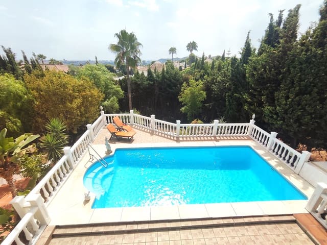 4 slaapkamer Villa te koop in Cerros del Águila, Mijas met zwembad garage - € 649.000 (Ref: 9168230)