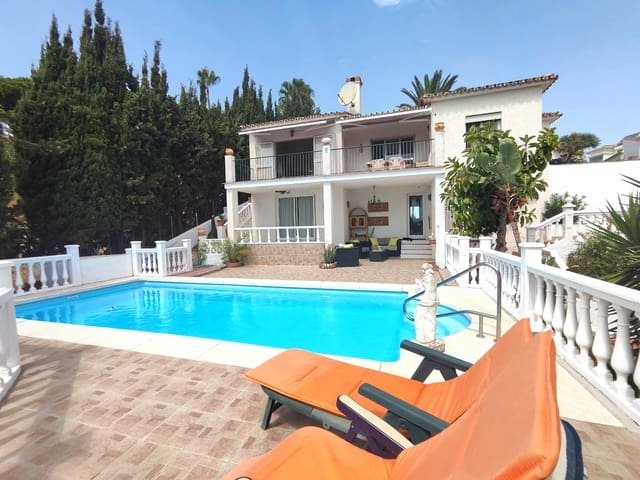 4 slaapkamer Villa te koop in Cerros del Águila, Mijas met zwembad garage - € 649.000 (Ref: 9168230)