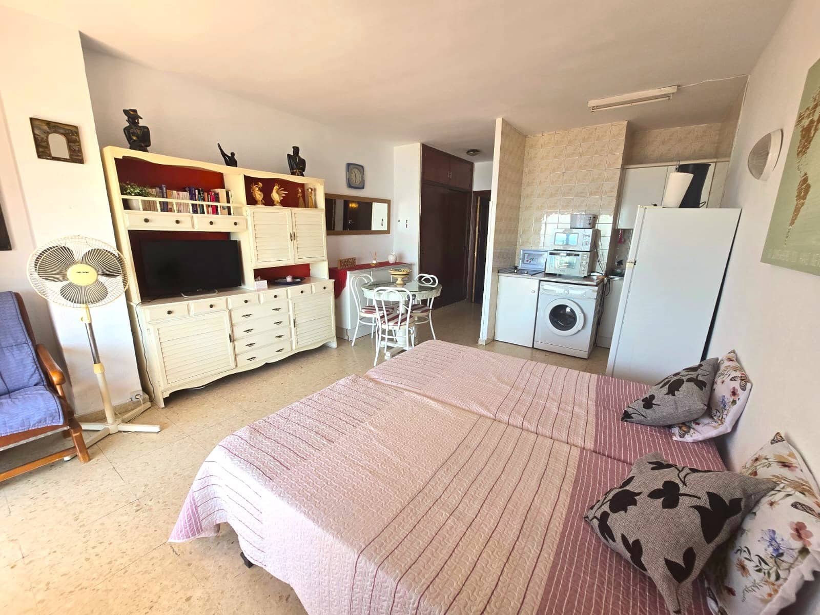 Strandleiligheter til leie i Fuengirola - € 780 (Ref: 9175982)