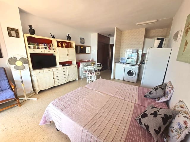 Strandleiligheter til leie i Fuengirola - € 780 (Ref: 9175982)