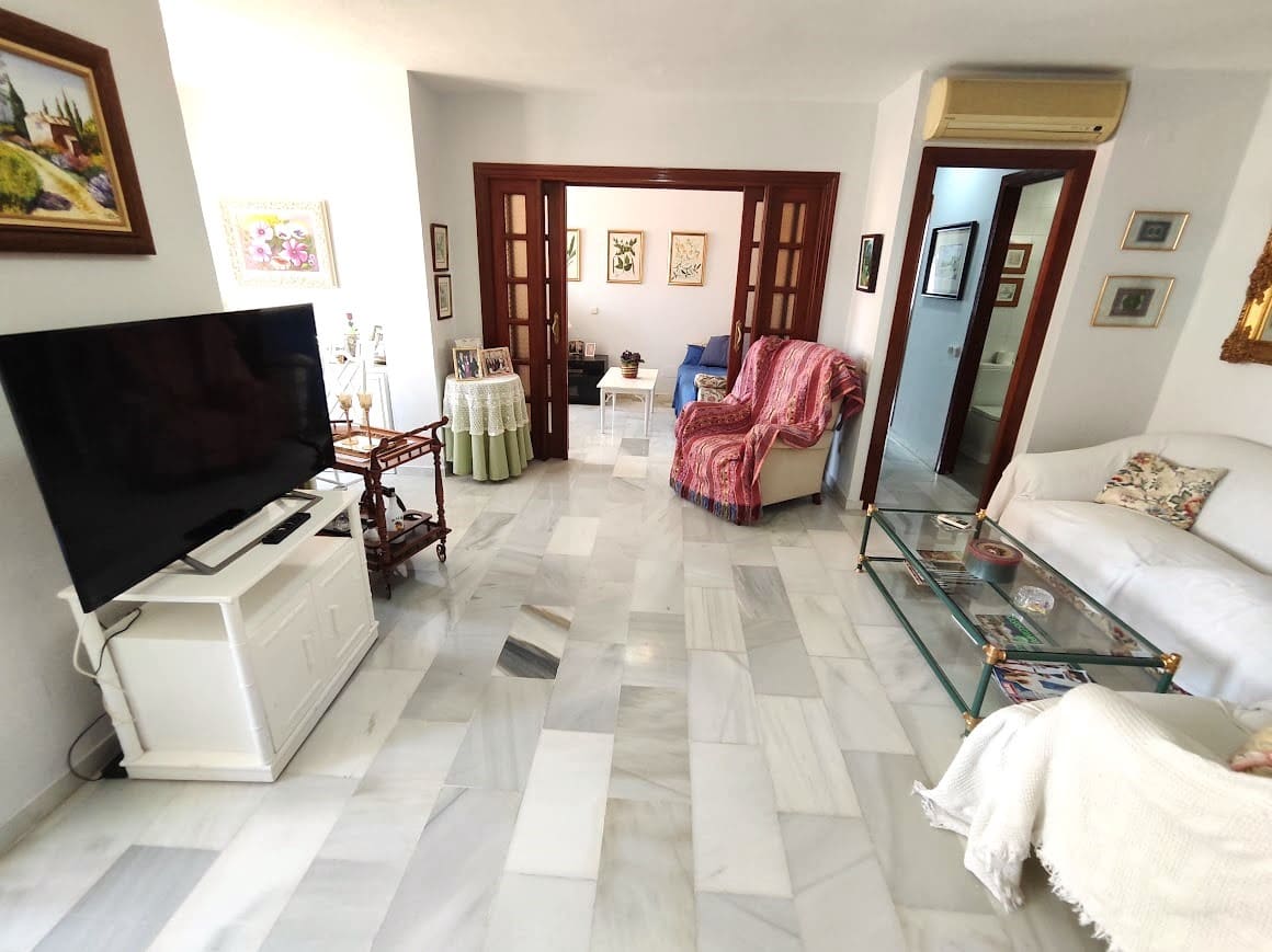 2 soverom Strandleiligheter til leie i Fuengirola - € 1 350 (Ref: 9195187)