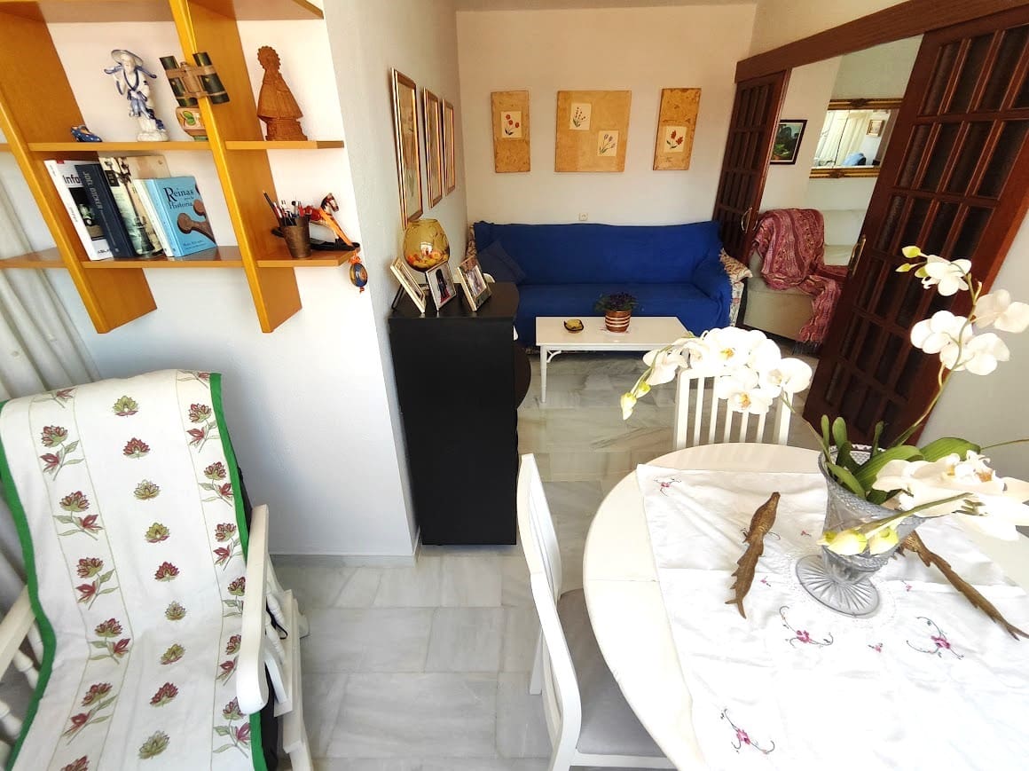 2 soverom Strandleiligheter til leie i Fuengirola - € 1 350 (Ref: 9195187)