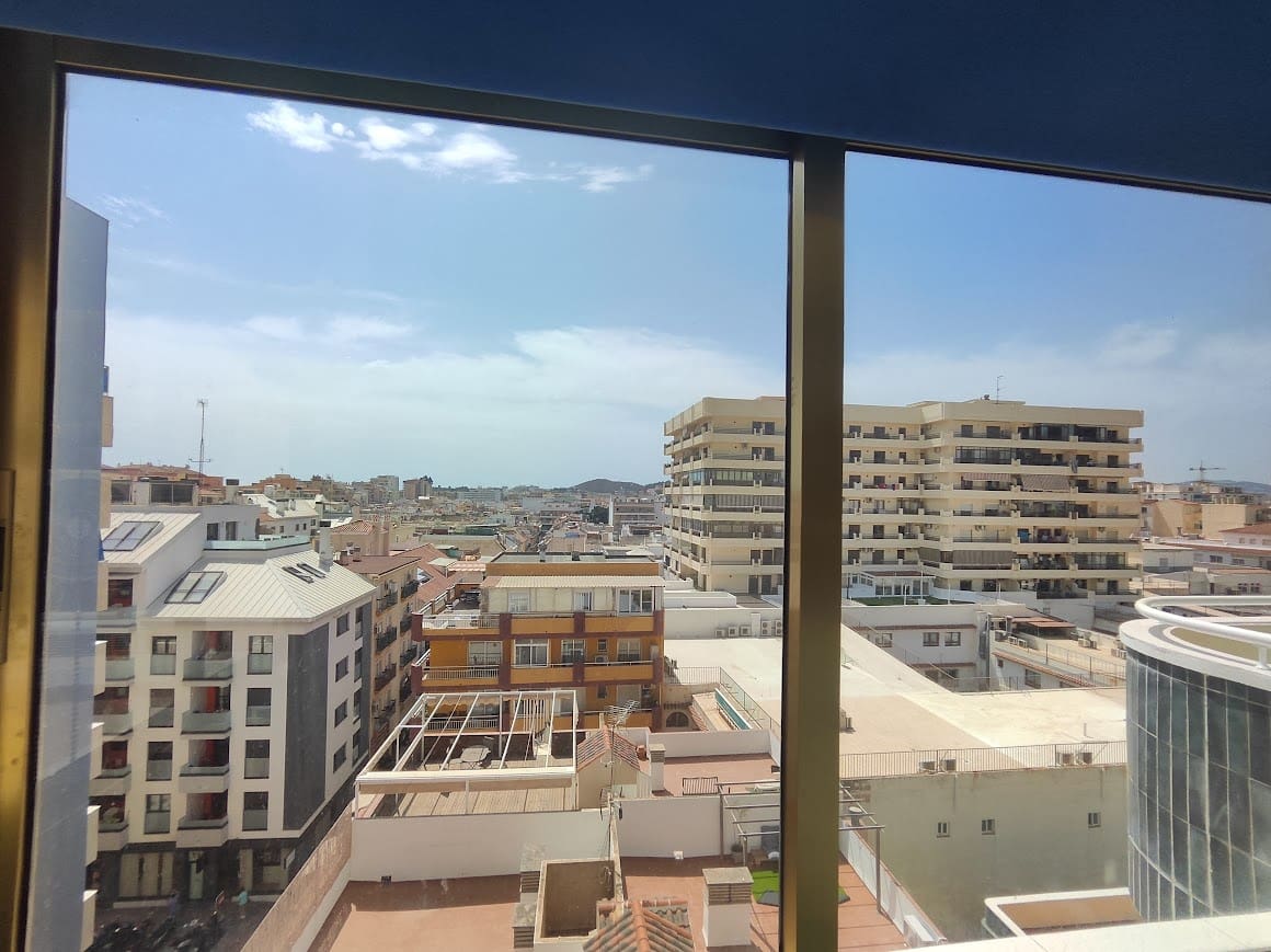 2 soverom Strandleiligheter til leie i Fuengirola - € 1 350 (Ref: 9195187)