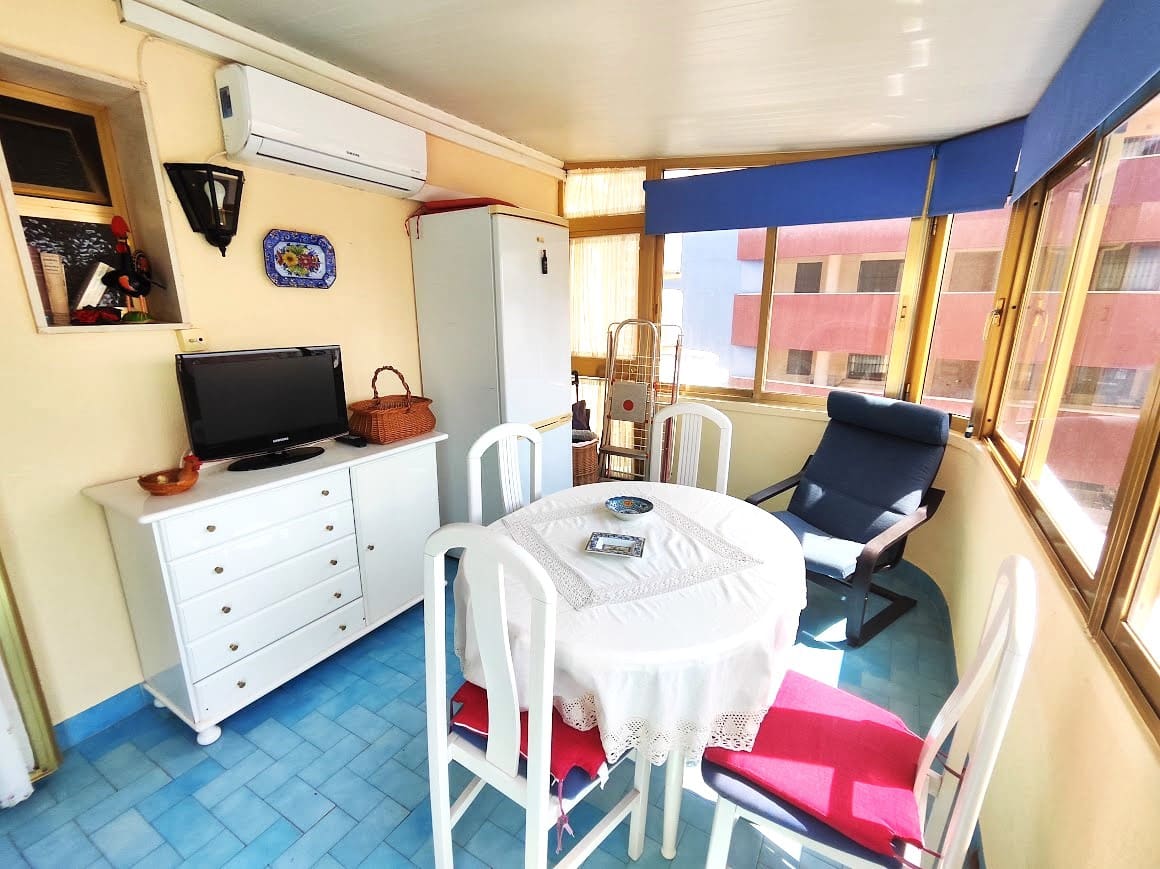 2 soverom Strandleiligheter til leie i Fuengirola - € 1 350 (Ref: 9195187)