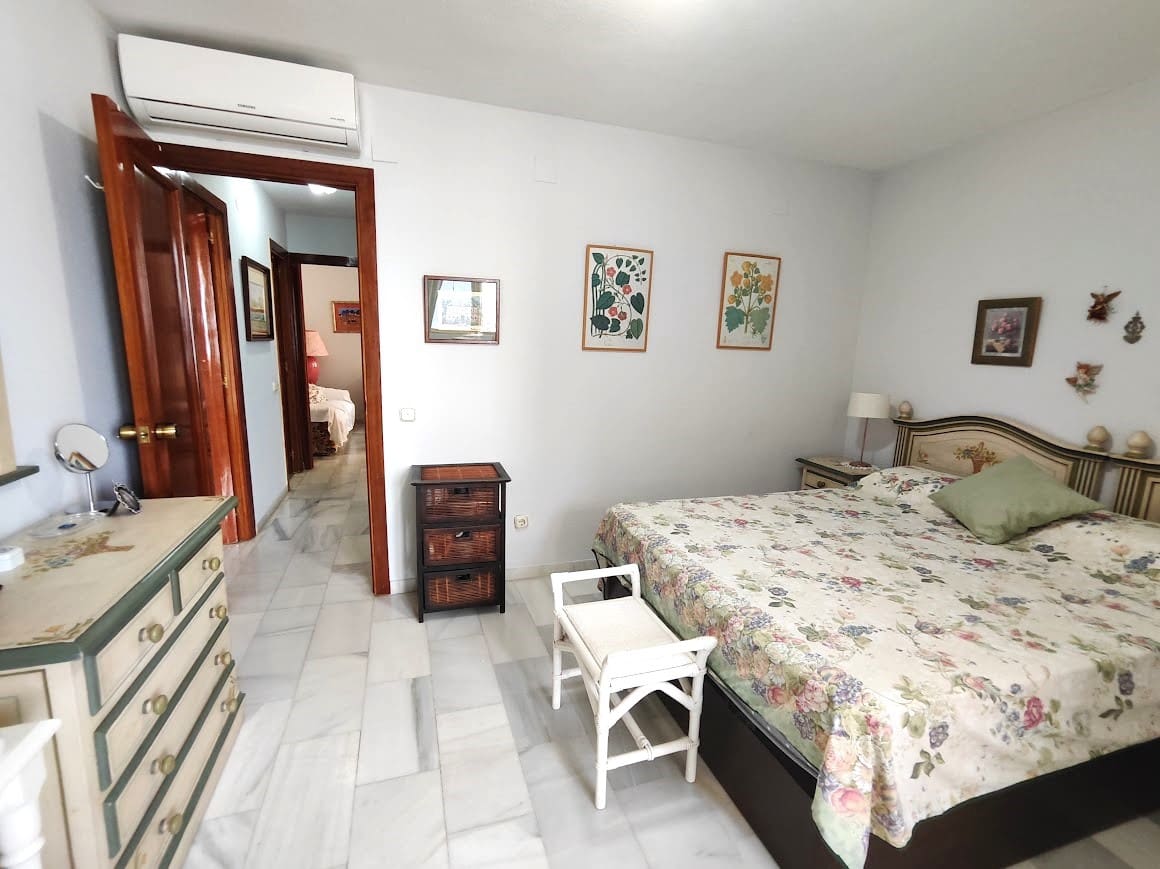 2 soverom Strandleiligheter til leie i Fuengirola - € 1 350 (Ref: 9195187)