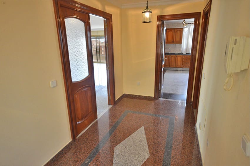 6 soveværelse Lejlighed til leje i Fuengirola - € 2.500 (Ref: 9219616)