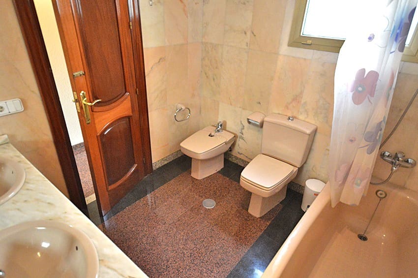 6 soveværelse Lejlighed til leje i Fuengirola - € 2.500 (Ref: 9219616)