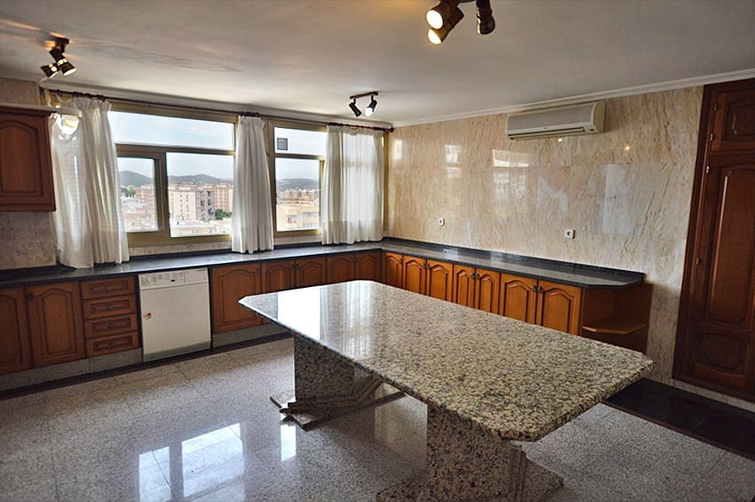 6 soveværelse Lejlighed til leje i Fuengirola - € 2.500 (Ref: 9219616)