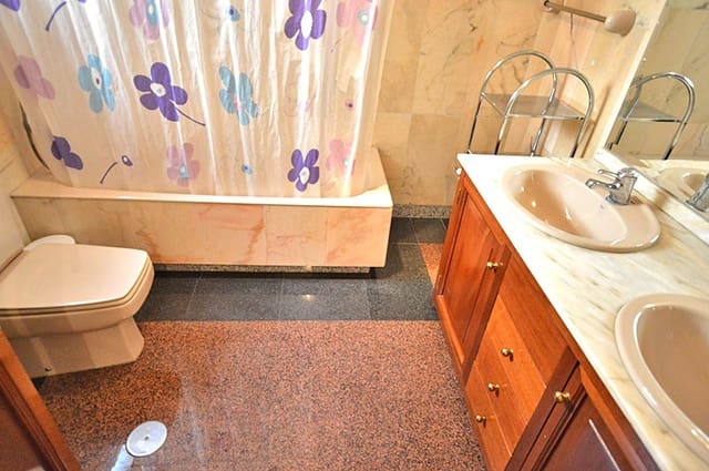 6 soveværelse Lejlighed til leje i Fuengirola - € 2.500 (Ref: 9219616)