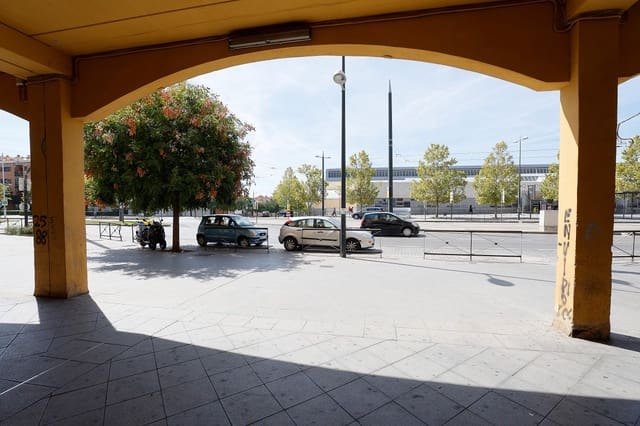 Commercial for rent in Granada city - € 4,500 (Ref: 9271895)