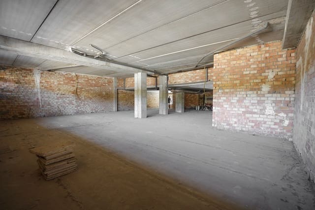 Commercial for rent in Granada city - € 4,500 (Ref: 9271895)