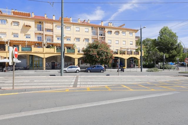 Commercial for rent in Granada city - € 4,500 (Ref: 9271895)