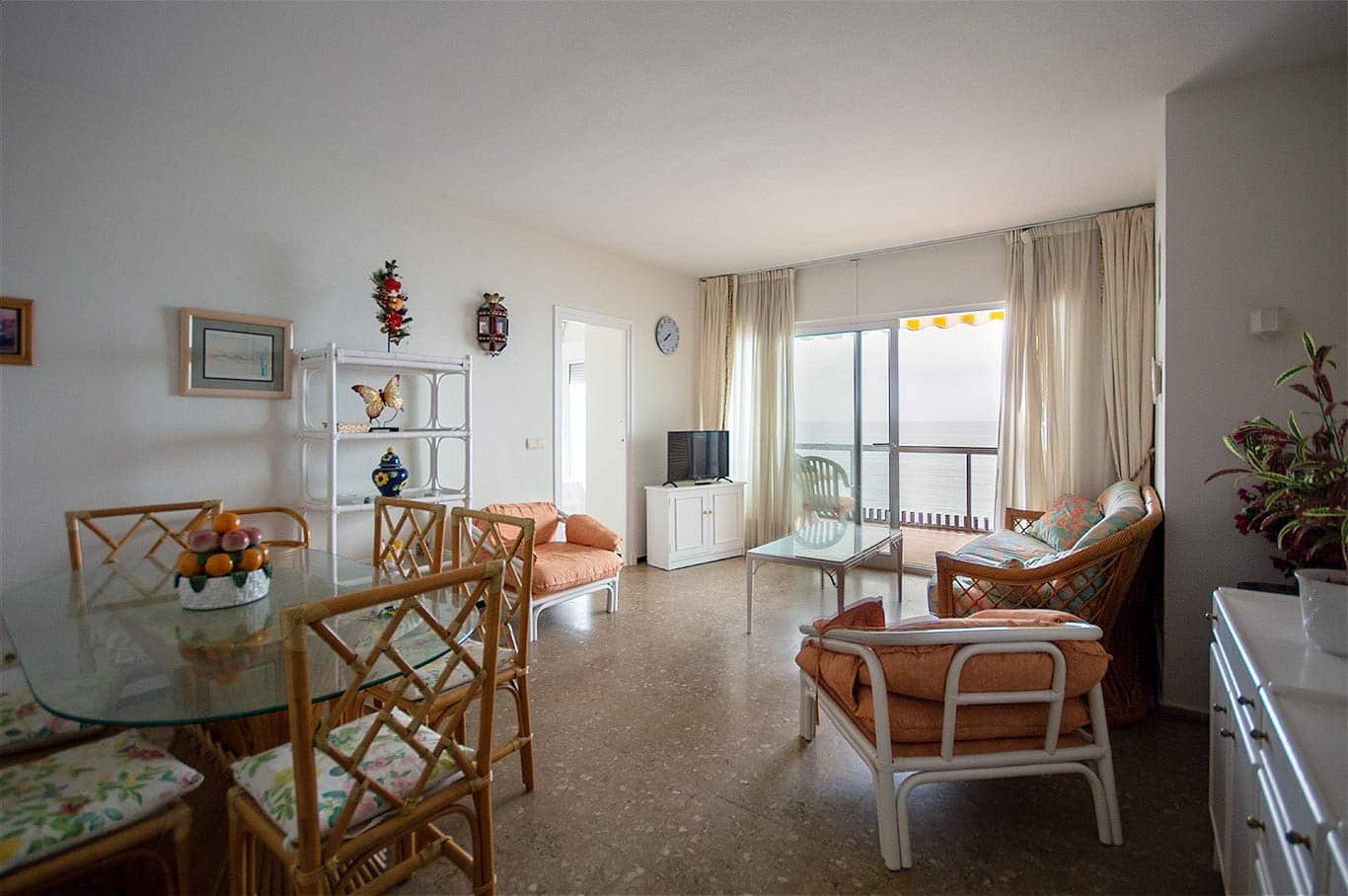 2 soverom Strandleiligheter til leie i Fuengirola - € 1 100 (Ref: 9441681)