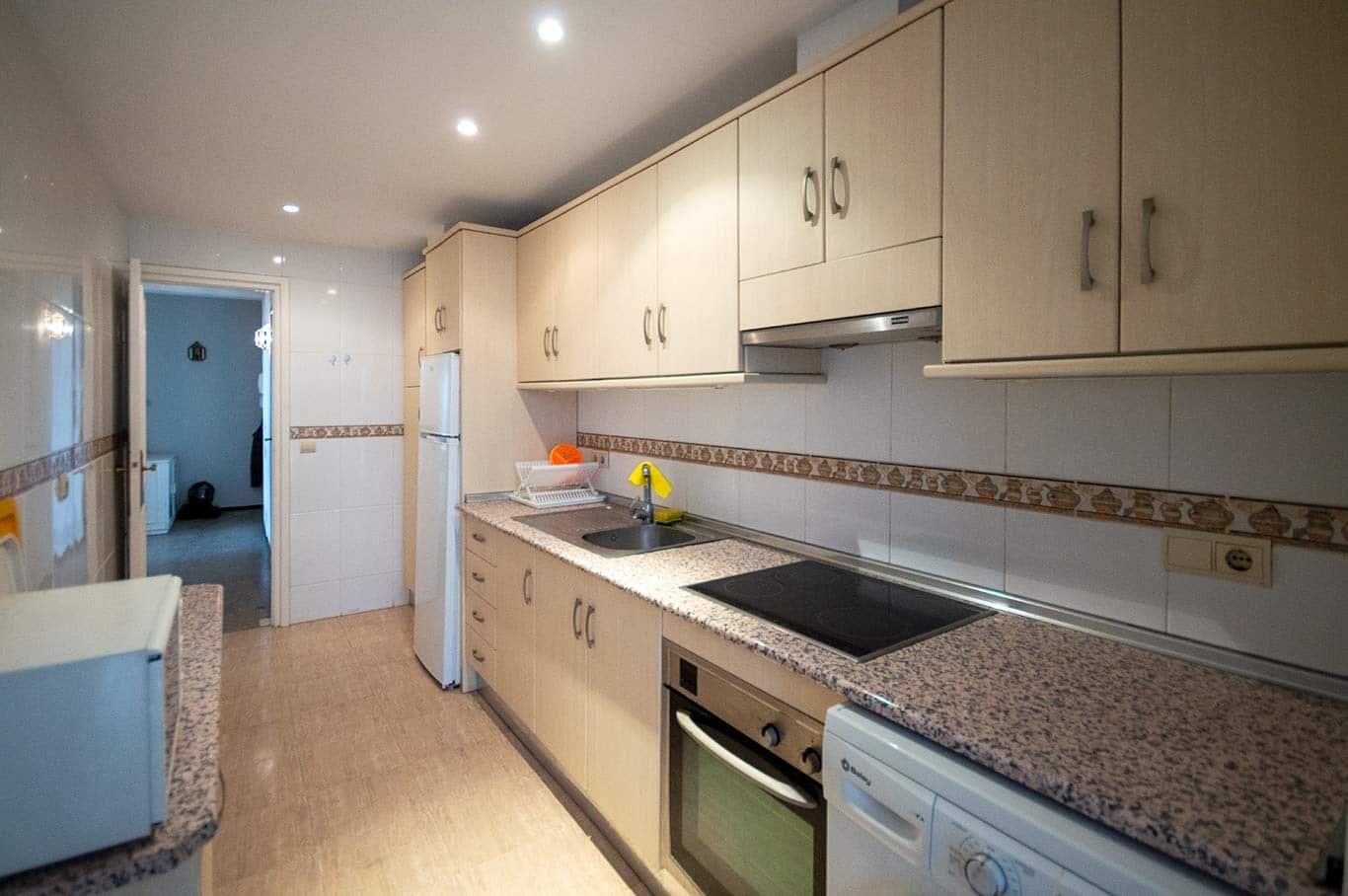 2 soverom Strandleiligheter til leie i Fuengirola - € 1 100 (Ref: 9441681)