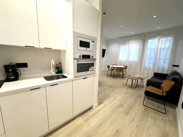 2 makuuhuone Huoneisto vuokrattavana paikassa Los Boliches , Fuengirola mukana uima-altaan - 1 550 € (Ref: 9488642)