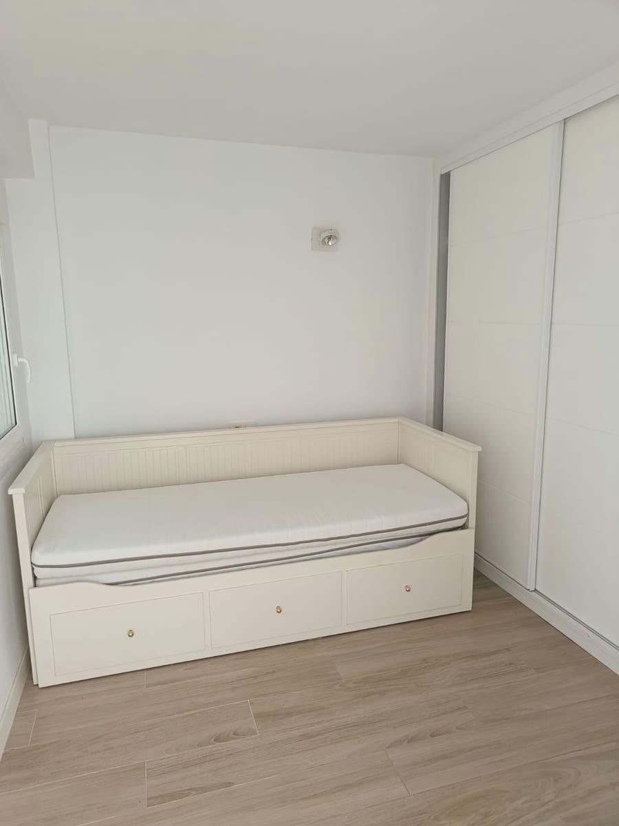 3 bedroom Apartment for rent in Fuengirola with pool garage - € 1,750 (Ref: 9488644)