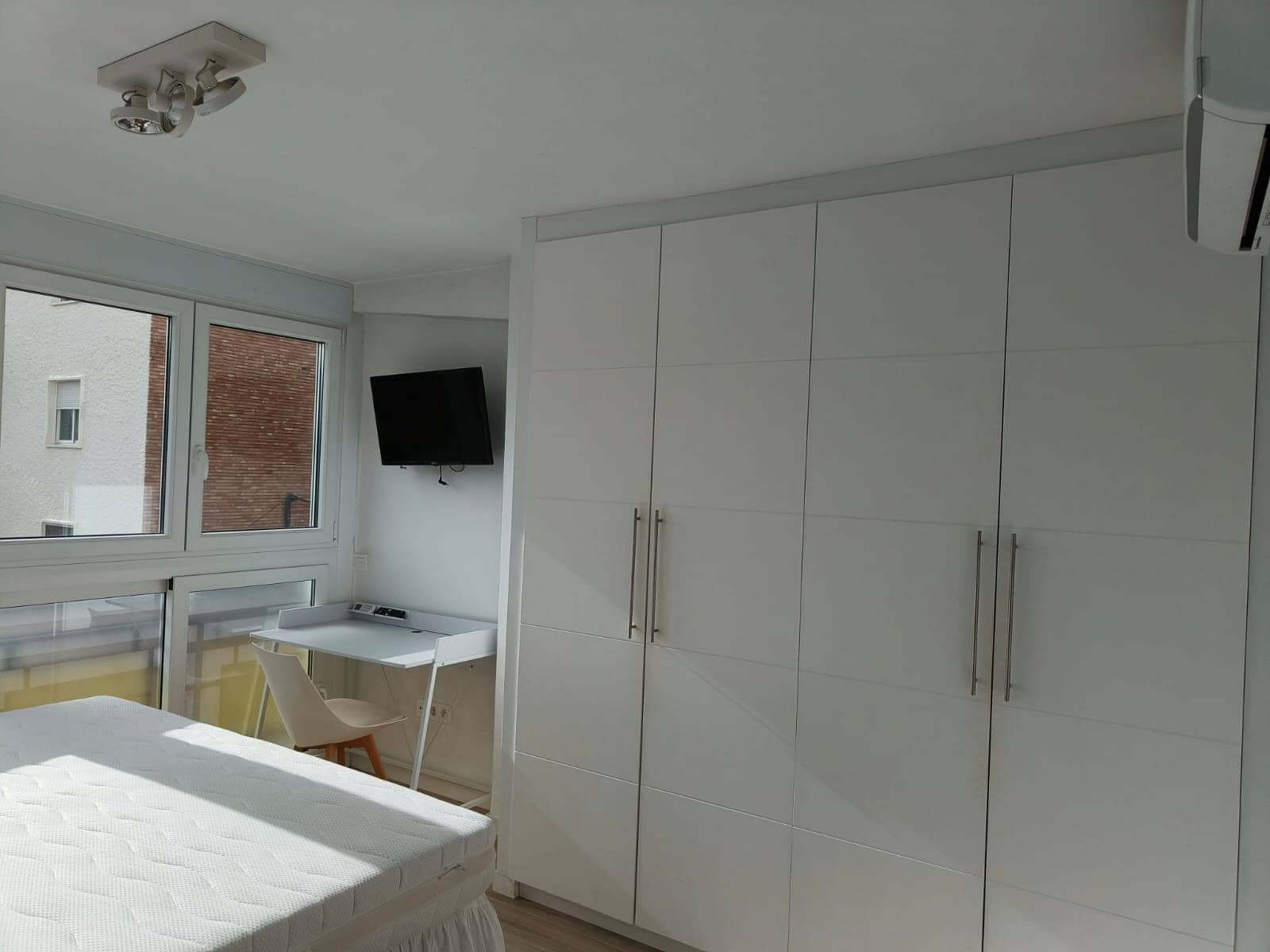 3 bedroom Apartment for rent in Fuengirola with pool garage - € 1,750 (Ref: 9488644)