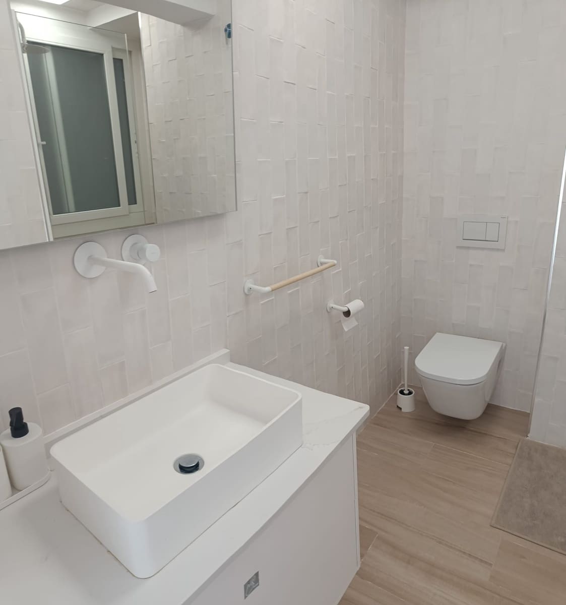 3 bedroom Apartment for rent in Fuengirola with pool garage - € 1,750 (Ref: 9488644)