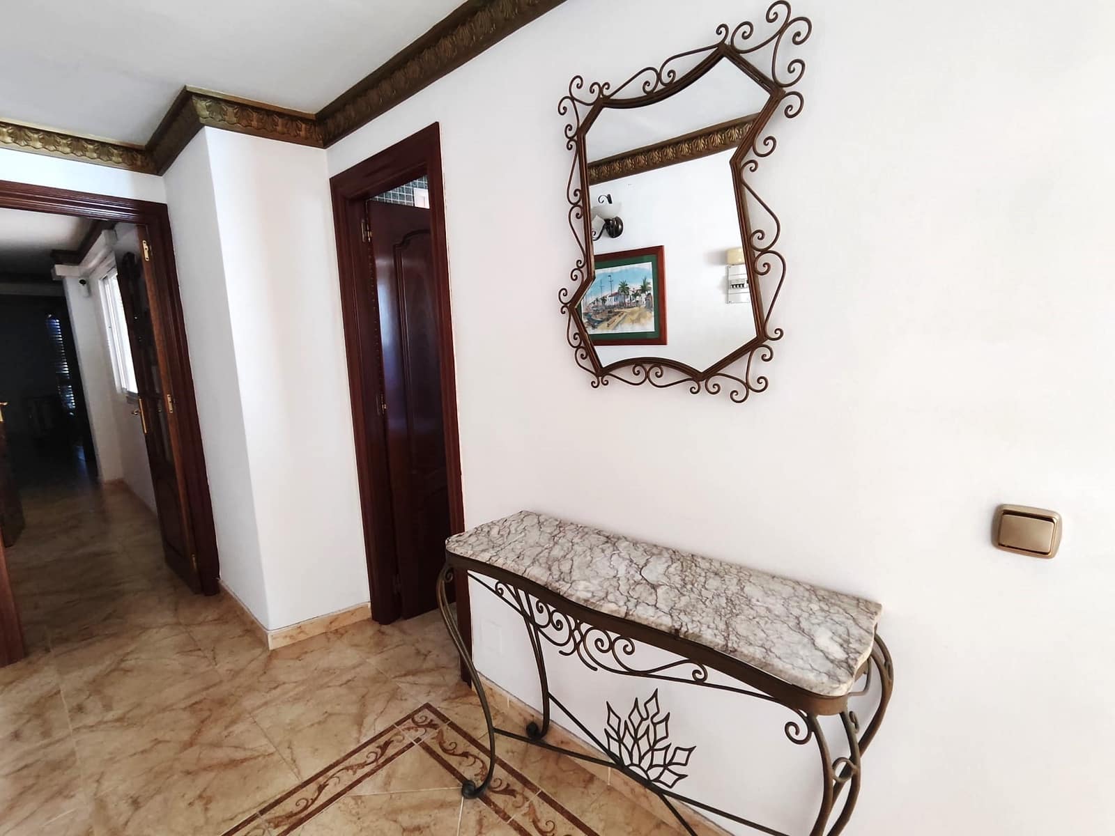 2 soveværelse Strandlejlighed til leje i Fuengirola - € 1.600 (Ref: 9526035)