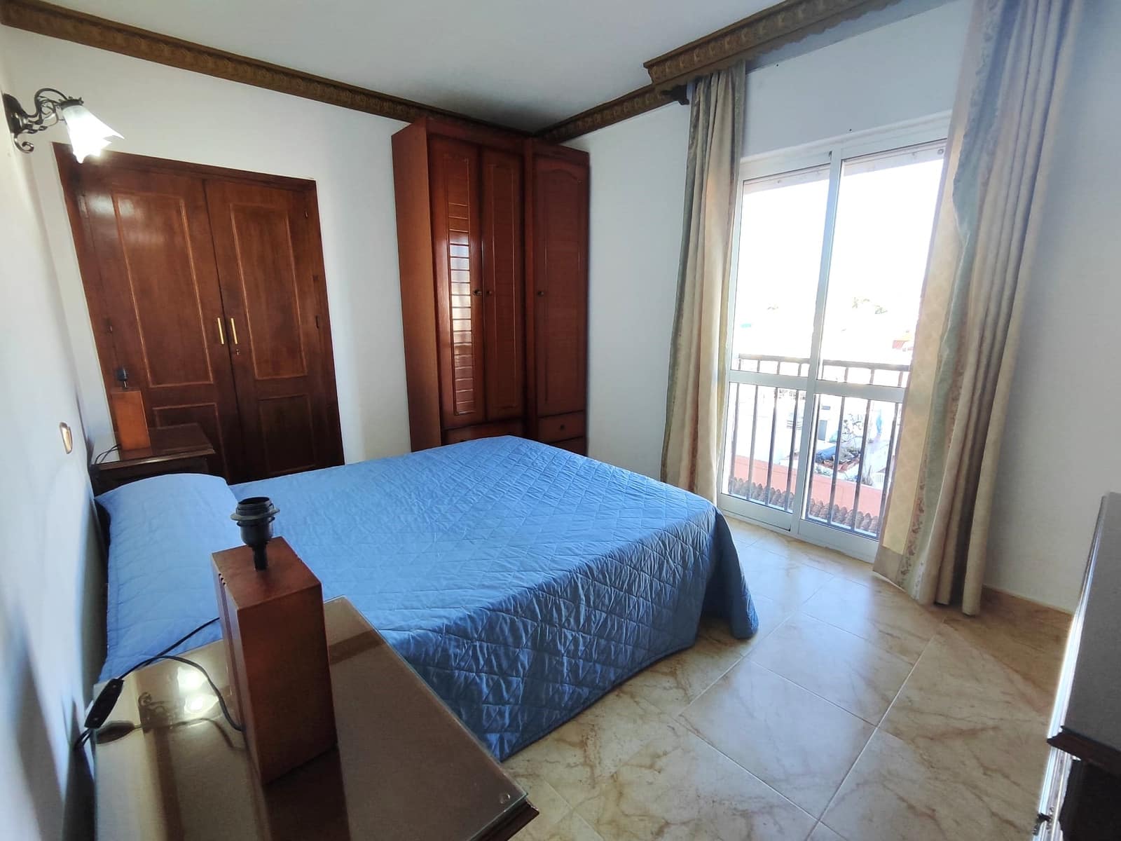 2 soveværelse Strandlejlighed til leje i Fuengirola - € 1.600 (Ref: 9526035)