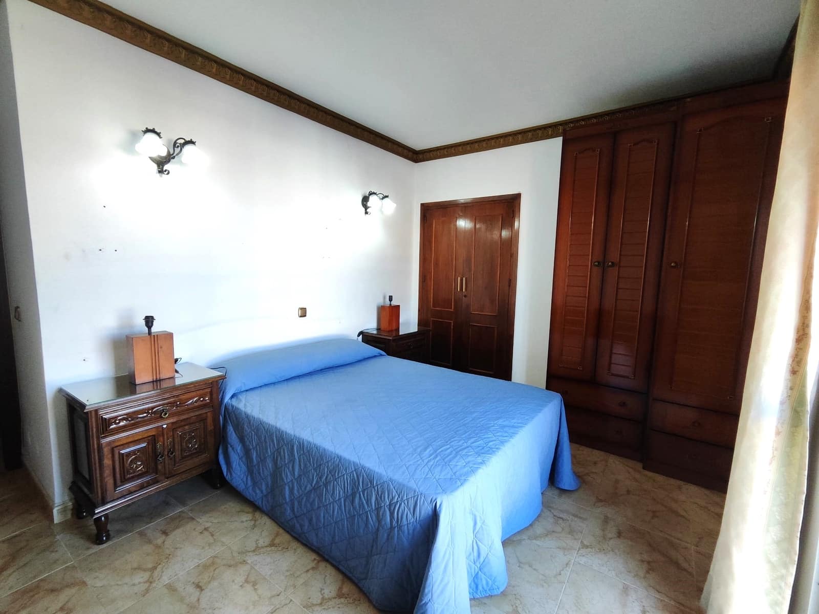 2 soveværelse Strandlejlighed til leje i Fuengirola - € 1.600 (Ref: 9526035)