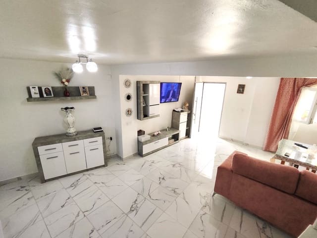 3 chambre Appartement à vendre à Rute - 68 000 € (Ref: 9567900)